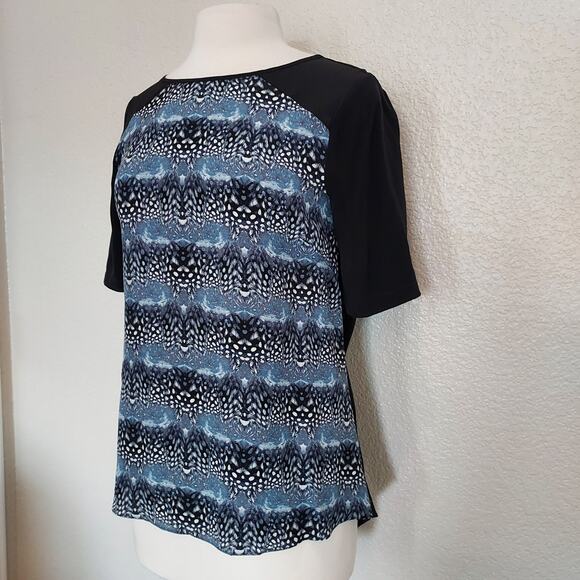 BCBG Maxazria Blue Short Sleeve Blouse - Picture 5 of 10